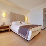 Ξενοδοχείο Nyala 4*